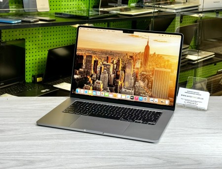 Macbook Air A3114 2024 4
